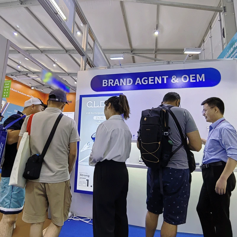 customers at the Canton Fair