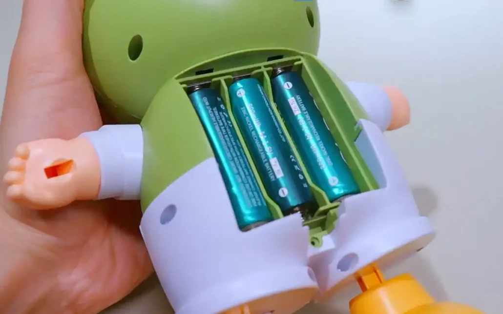 Different brands of batteries cannot be mixed Different brands of batteries cannot be mixed